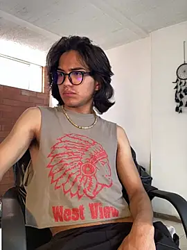 Snapshot of shadowsofgarden chatting on March 2025 03:49:01 PM shadowsofgarden online show from March 2025 03:49:01 PM