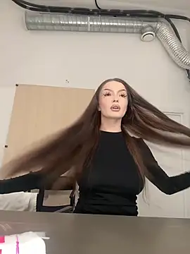 Snapshot of AlexaBright chatting on October 2025 03:45:01 PM AlexaBright online show from October 2025 03:45:01 PM