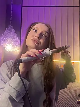 Snapshot of AlexaBright chatting on November 2025 05:58:02 PM AlexaBright online show from November 2025 05:58:02 PM