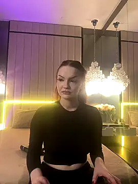 Snapshot of AlexaBright chatting on November 2025 06:18:02 PM AlexaBright online show from November 2025 06:18:02 PM