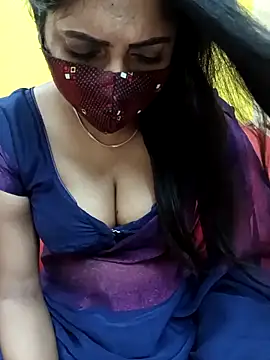 Snapshot of Thamarai28 chatting on September 2025 04:43:01 PM Thamarai28 online show from September 2025 04:43:01 PM