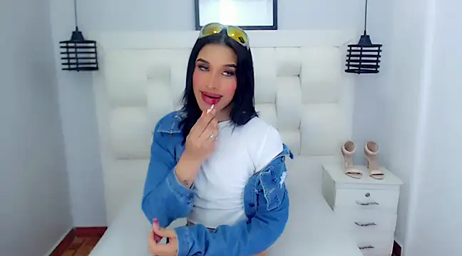 Snapshot of BelovedChain01 chatting on March 2025 02:58:02 AM BelovedChain01 online show from March 2025 02:58:02 AM