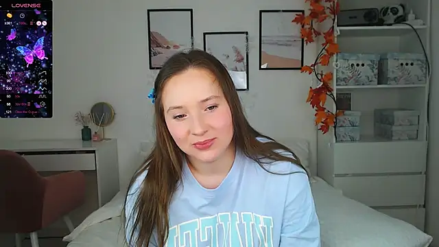 Snapshot of EmilyxxGraces chatting on February 2025 10:30:01 PM EmilyxxGraces online show from February 2025 10:30:01 PM