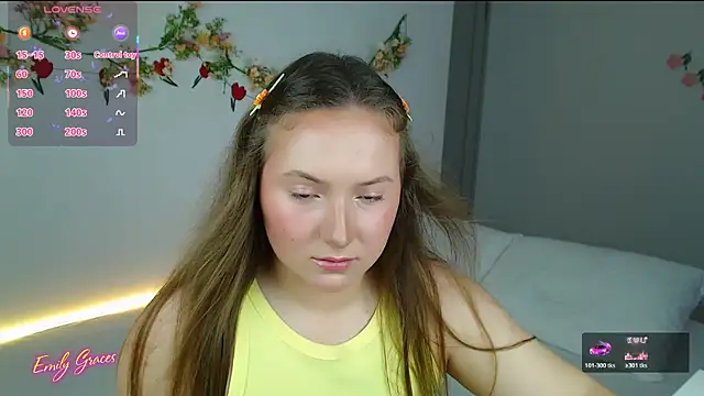 Snapshot of EmilyxxGraces chatting on July 2026 10:37:01 PM EmilyxxGraces online show from July 2026 10:37:01 PM