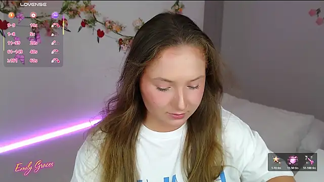 Snapshot of EmilyxxGraces chatting on July 2026 11:51:01 PM EmilyxxGraces online show from July 2026 11:51:01 PM