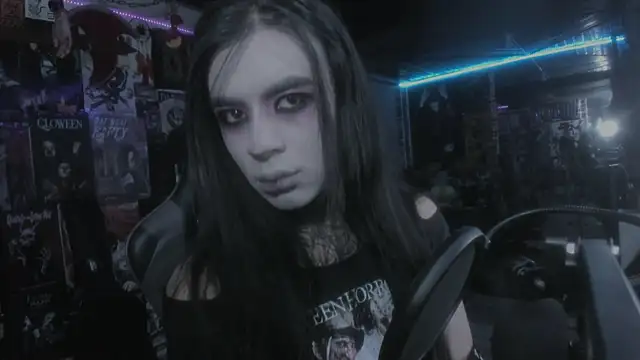 Snapshot of rotten_dreams chatting on March 2025 10:17:01 PM rotten dreams online show from March 2025 10:17:01 PM