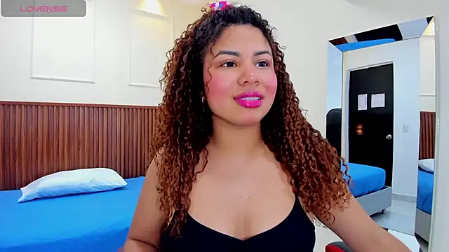 MELINAMARTINS online show from February 2025 07:41:02 PM