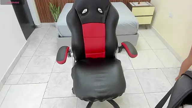 MELINAMARTINS online show from September 2025 07:36:01 PM