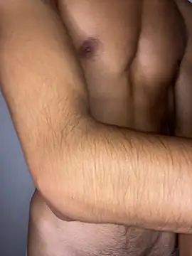 Snapshot of Hamza-Maroki chatting on September 2025 12:32:01 PM Hamza-Maroki online show from September 2025 12:32:01 PM