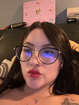 ValentinaOrtiz3 online show from June 2026 12:05:02 AM