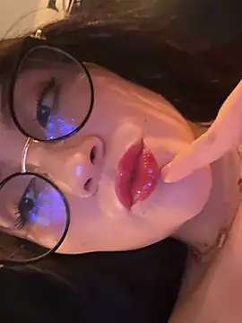 ValentinaOrtiz3 online show from June 2026 11:42:02 PM
