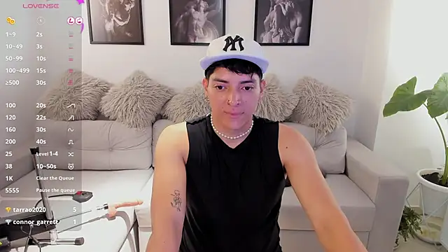  JacobMiller   online show from February 2025 11:45:01 PM