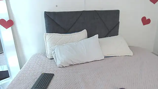 Snapshot of sara_sharma_ chatting on February 2025 12:37:02 PM sara sharma online show from February 2025 12:37:02 PM