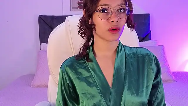 Snapshot of sara_sharma_ chatting on September 2025 02:09:02 PM sara sharma online show from September 2025 02:09:02 PM