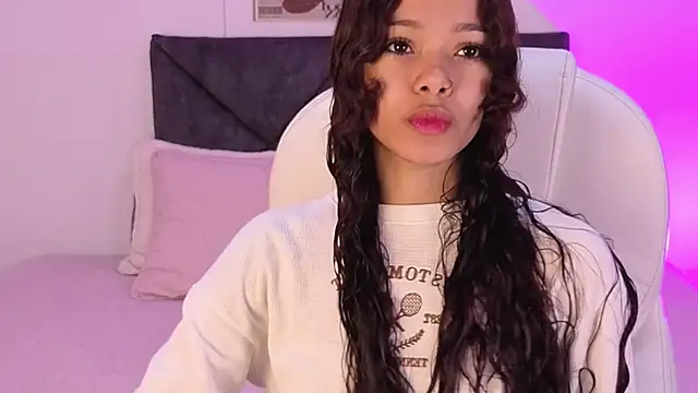 Snapshot of sara_sharma_ chatting on October 2025 01:17:02 PM sara sharma online show from October 2025 01:17:02 PM