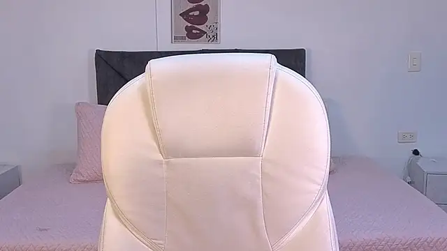 Snapshot of sara_sharma_ chatting on October 2025 01:40:02 PM sara sharma online show from October 2025 01:40:02 PM