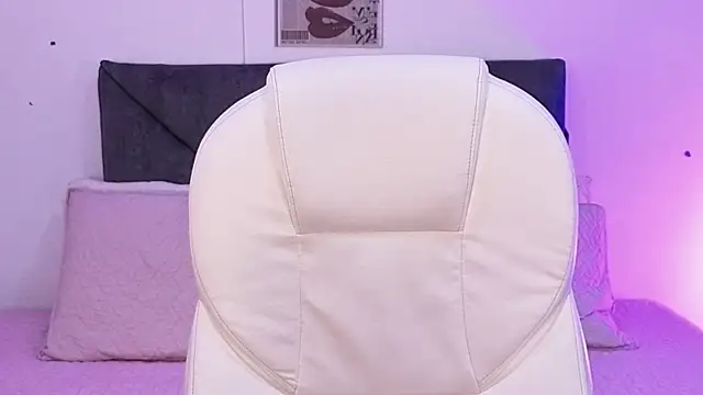 Snapshot of sara_sharma_ chatting on November 2025 02:39:02 PM sara sharma online show from November 2025 02:39:02 PM