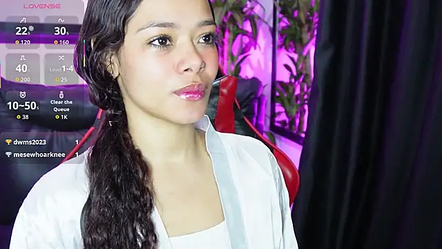 Snapshot of sara_sharma_ chatting on December 2025 02:24:01 PM sara sharma online show from December 2025 02:24:01 PM