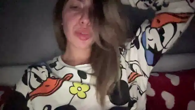 Snapshot of sarrah_rossy chatting on November 2025 09:39:02 PM sarrah rossy online show from November 2025 09:39:02 PM