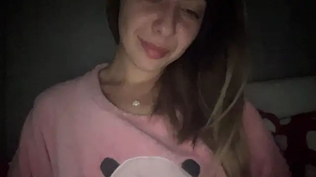 Snapshot of sarrah_rossy chatting on November 2025 09:25:02 PM sarrah rossy online show from November 2025 09:25:02 PM