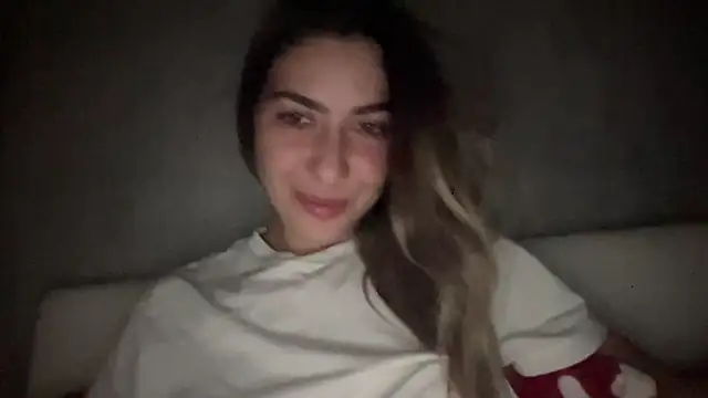 Snapshot of sarrah_rossy chatting on November 2025 10:30:02 PM sarrah rossy online show from November 2025 10:30:02 PM