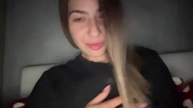 Snapshot of sarrah_rossy chatting on November 2025 11:14:01 PM sarrah rossy online show from November 2025 11:14:01 PM