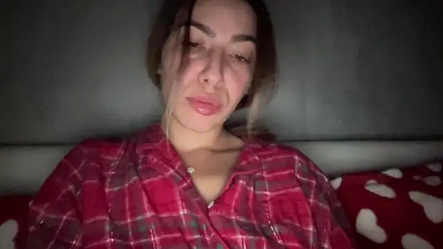 Snapshot of sarrah_rossy chatting on November 2025 09:14:02 PM sarrah rossy online show from November 2025 09:14:02 PM