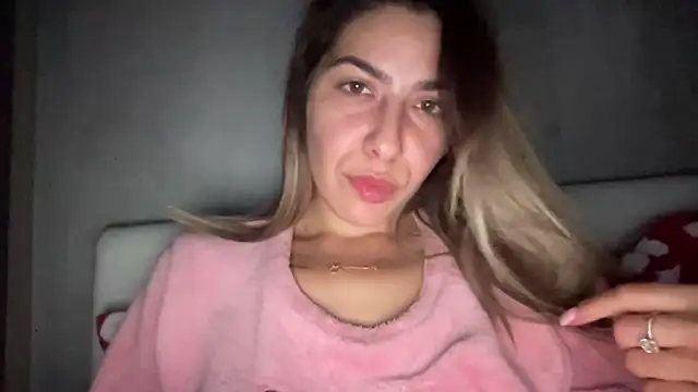 Snapshot of sarrah_rossy chatting on November 2025 10:48:01 PM sarrah rossy online show from November 2025 10:48:01 PM