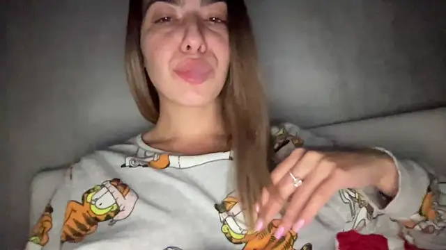 Snapshot of sarrah_rossy chatting on November 2025 10:12:01 PM sarrah rossy online show from November 2025 10:12:01 PM