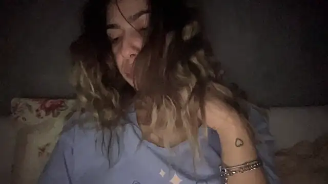 Snapshot of sarrah_rossy chatting on December 2025 09:10:02 PM sarrah rossy online show from December 2025 09:10:02 PM