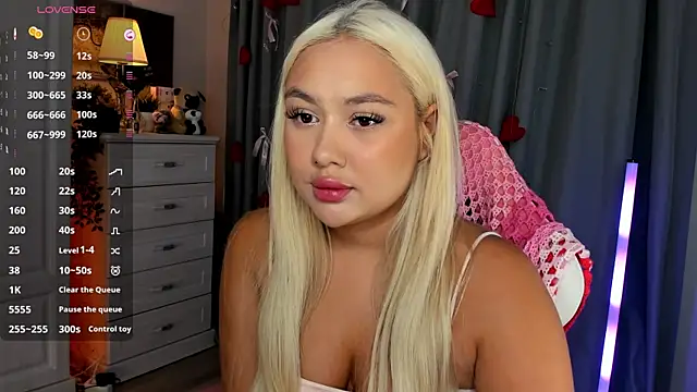  Loneve   online show from April 2026 03:13:01 PM