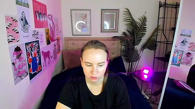 Lika 0ne online show from April 2026 12:10:01 PM