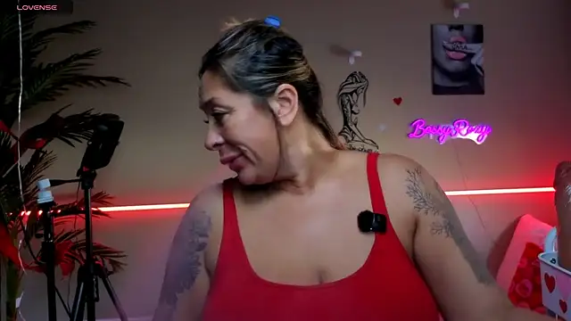 bossyroxy84 online show from February 2026 09:11:01 PM