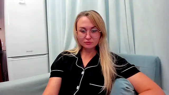 your Goddess Eva online show from September 2025 07:47:01 PM