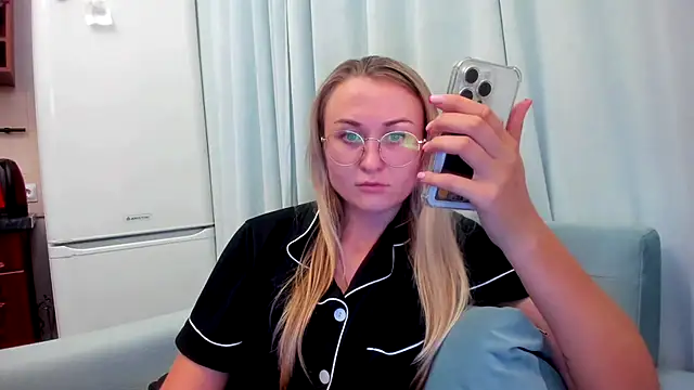 your Goddess Eva online show from September 2025 08:45:01 PM