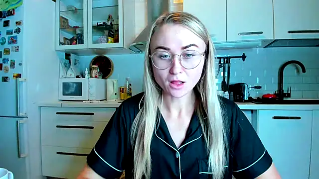 your Goddess Eva online show from November 2025 08:46:02 PM