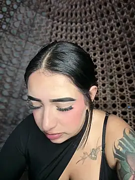 Snapshot of Scarlett-LS chatting on October 2025 01:27:02 AM Scarlett-LS online show from October 2025 01:27:02 AM