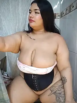 Snapshot of nikki_grey chatting on March 2025 08:26:01 AM nikki grey online show from March 2025 08:26:01 AM