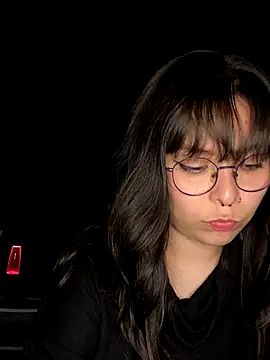 Snapshot of Solo_yoss chatting on November 2025 06:45:01 AM Solo yoss online show from November 2025 06:45:01 AM