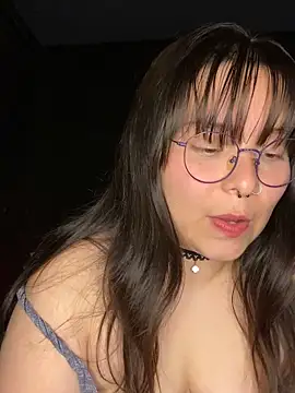 Snapshot of Solo_yoss chatting on November 2025 06:25:02 AM Solo yoss online show from November 2025 06:25:02 AM