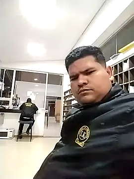 Snapshot of oscarshow24 chatting on February 2025 05:45:02 AM oscarshow24 online show from February 2025 05:45:02 AM