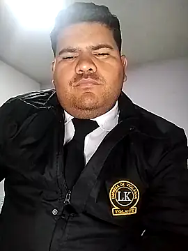 Snapshot of oscarshow24 chatting on March 2025 04:15:02 AM oscarshow24 online show from March 2025 04:15:02 AM