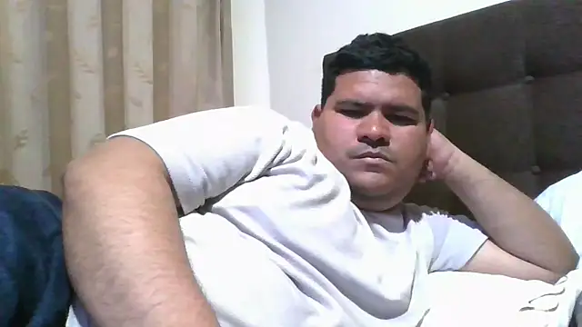 Snapshot of oscarshow24 chatting on September 2025 11:17:02 PM oscarshow24 online show from September 2025 11:17:02 PM