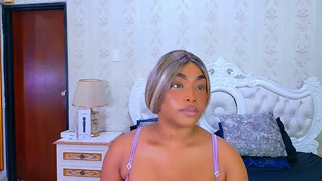 TianahGlow online show from November 2025 08:19:02 PM