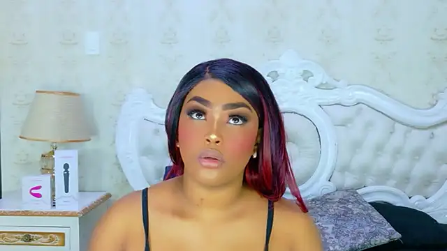 TianahGlow online show from December 2025 08:50:02 PM