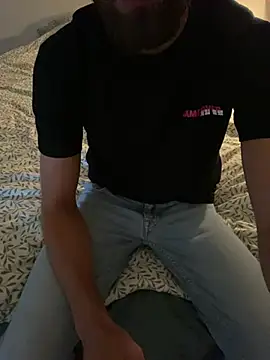 Snapshot of harpeur93 chatting on February 2025 01:00:02 PM harpeur93 online show from February 2025 01:00:02 PM