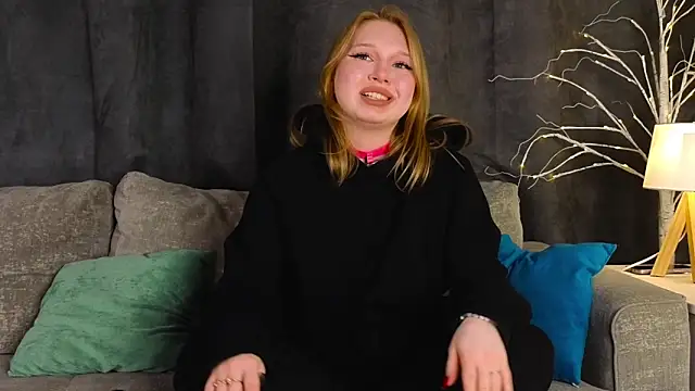 EdlaHames online show from March 2025 10:51:01 AM