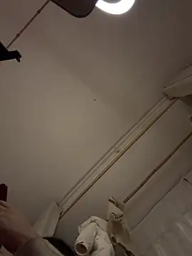 Snapshot of jinj-a chatting on March 2025 02:22:01 PM jinj-a online show from March 2025 02:22:01 PM