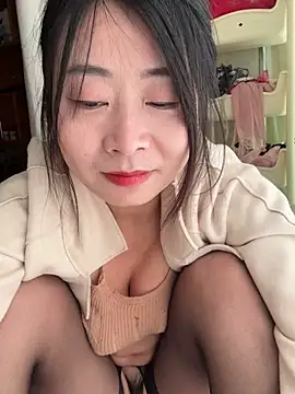 Snapshot of jinj-a chatting on March 2025 09:45:01 AM jinj-a online show from March 2025 09:45:01 AM