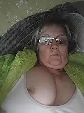 Violet5364 online show from April 2026 09:02:02 PM